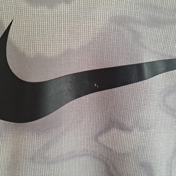 Nike Youth Large Dri-Fit Gray Camo Pullover Hoodie - Picture 3 of 5